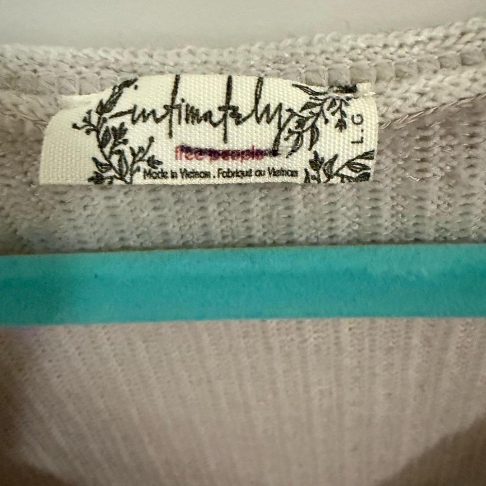 Free People Intimately Ribbed V Neck Long Sleeve Top Large Beige Fitted Boho - Picture 2 of 4